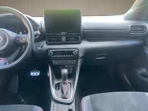 Toyota Yaris 1.5 VVT-i HSD GR Sport
