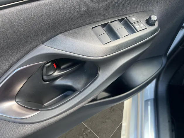 Toyota Yaris 1.5 VVT-i HSD GR Sport