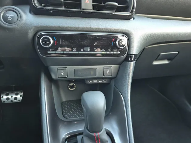 Toyota Yaris 1.5 VVT-i HSD GR Sport