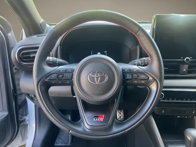 Toyota Yaris 1.5 VVT-i HSD GR Sport