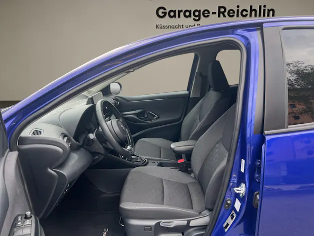 Toyota Yaris 1.5 VVT-i HSD Trend