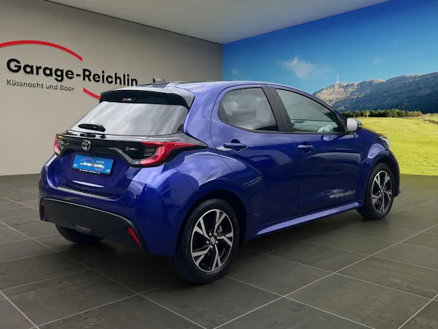 Toyota Yaris 1.5 VVT-i HSD Trend