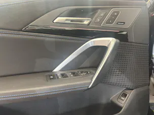 BMW iX1 30 xDrive M Sportpaket Pro
