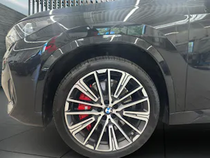 BMW iX1 30 xDrive M Sportpaket Pro