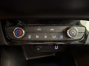 Fahrzeugbild OPEL Corsa 1.2 T Hybrid Edition