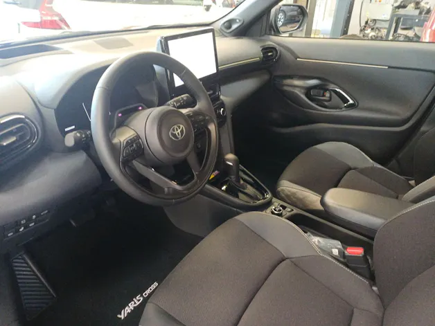 Toyota Yaris Cross 1.5 VVT-i HSD Premium AWD-i