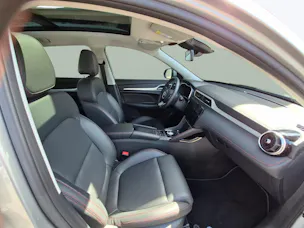 MG ZS EV 70 kWh Luxury