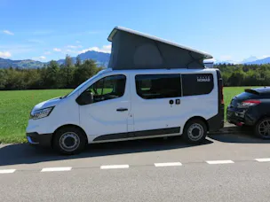 RENAULT Trafic Spacenomad 2.0 dCi Blue 170 iconic