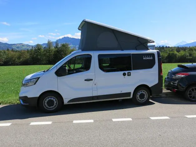 RENAULT Trafic Spacenomad 2.0 dCi Blue 170 iconic
