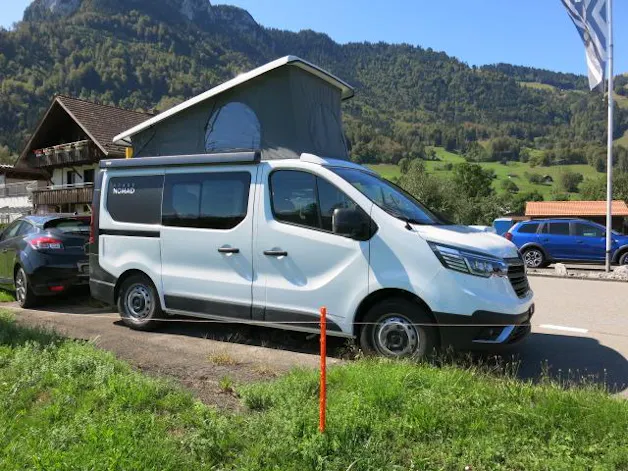RENAULT Trafic Spacenomad 2.0 dCi Blue 170 iconic