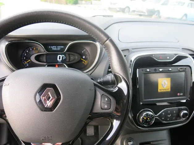 RENAULT Captur 1.2 TCe Dynamique EDC