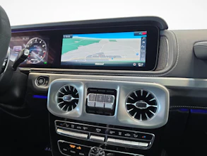 https://vehicle.imgix.net/4454125/a83bf88e-724c-4f3e-b6a8-ccb0a0b83e2f.jpg