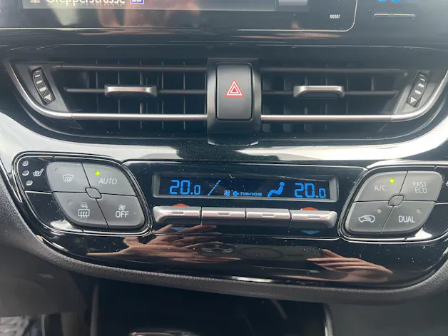 Toyota C-HR 1.2 T Premium 4x4