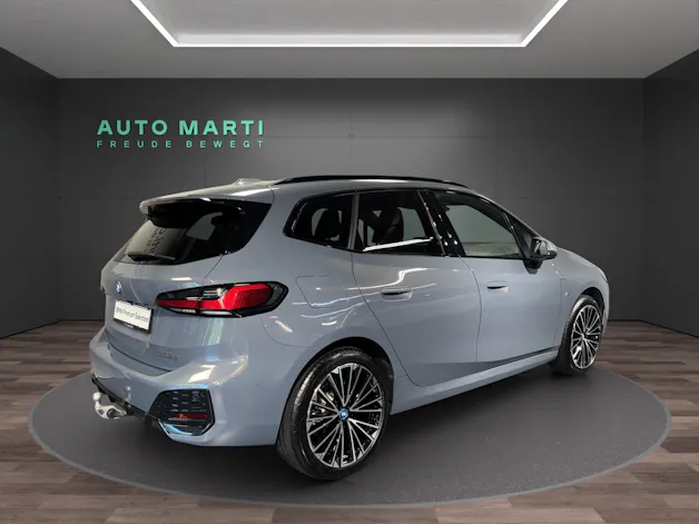 BMW 225e xDrive paddles Active Tourer M Sport