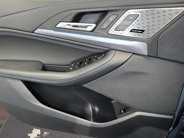 BMW 225e xDrive paddles Active Tourer M Sport