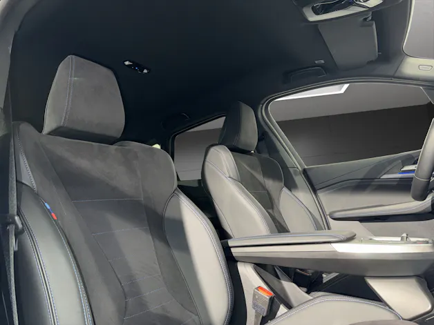 BMW 225e xDrive paddles Active Tourer M Sport