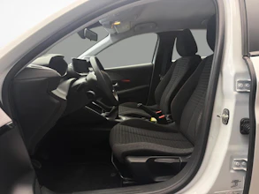 https://vehicle.imgix.net/4454193/e9d54fcc-622b-4656-bcab-26f3161db935.jpg
