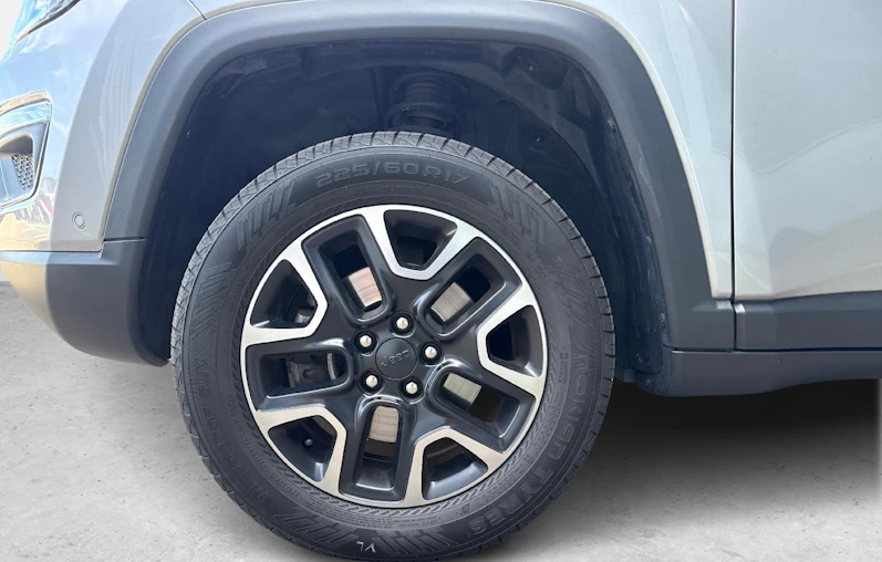 Fahrzeugbild JEEP COMPASS