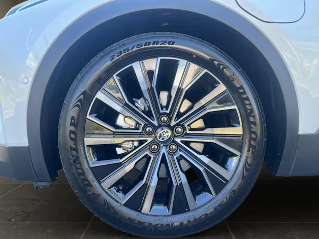 Toyota C-HR+ Premium AWD