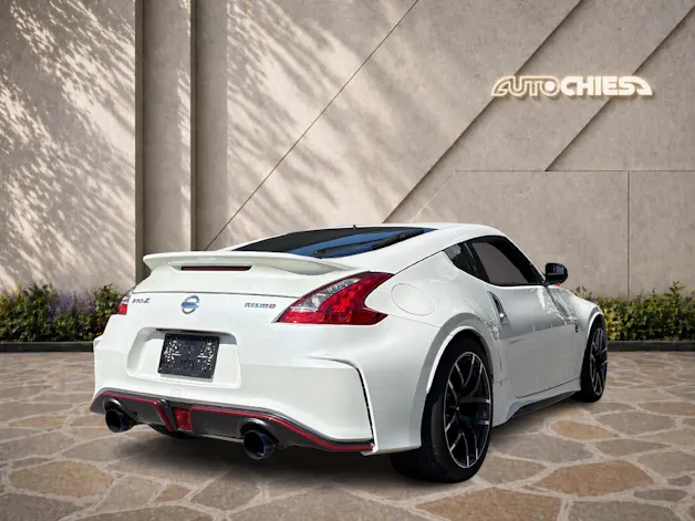 NISSAN 370 Z Coupé 3.7 V6 24V Nismo