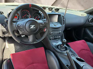 NISSAN 370 Z Coupé 3.7 V6 24V Nismo