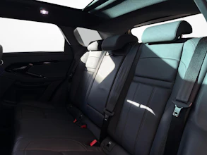 https://vehicle.imgix.net/4454264/d0af45ff-3501-4b76-86aa-8f471cb4c68c.jpg