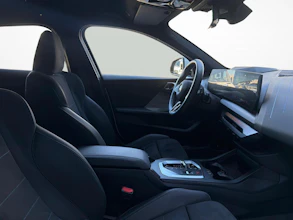 https://vehicle.imgix.net/4454274/c0f133c4-2187-4efd-9be0-901aee122ba1.jpg