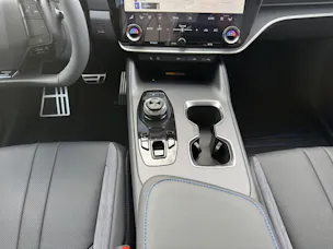 Lexus RZ 550e F Sport