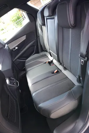 PEUGEOT 3008 1.2 Hybrid GT