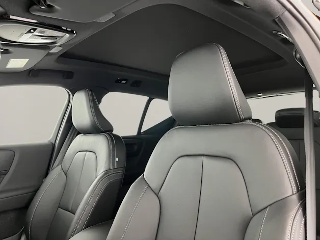 VOLVO XC40 2.0 B4 MH Ultra Dark
