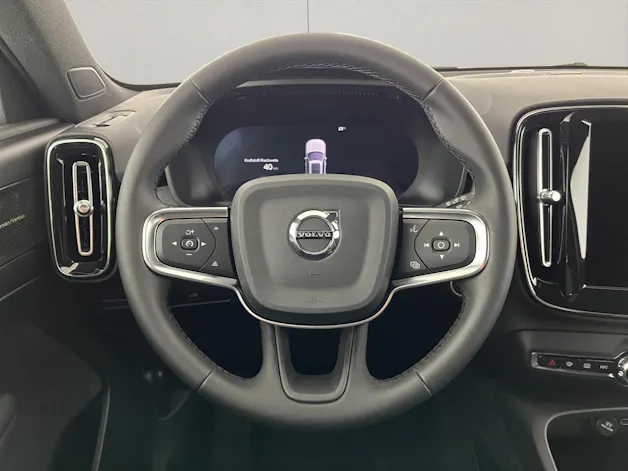 VOLVO XC40 2.0 B4 MH Ultra Dark