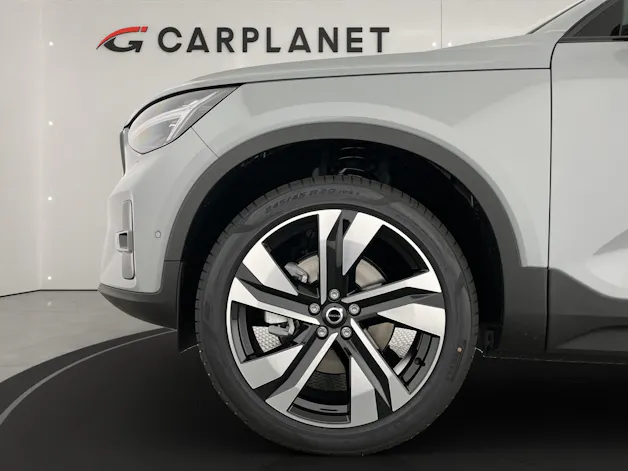 VOLVO XC40 2.0 B4 MH Ultra Dark