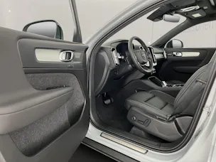 VOLVO XC40 2.0 B4 MH Ultra Dark