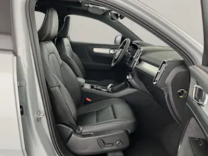 VOLVO XC40 2.0 B4 MH Ultra Dark