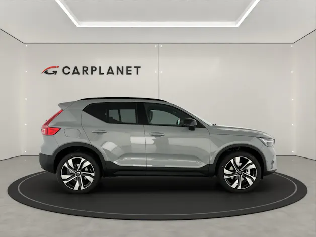 VOLVO XC40 2.0 B4 MH Ultra Dark