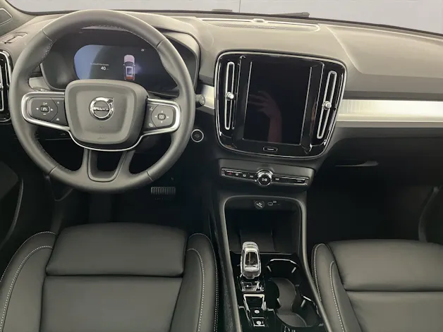 VOLVO XC40 2.0 B4 MH Ultra Dark