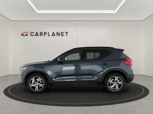 VOLVO XC40 2.0 B3 MH Plus Dark