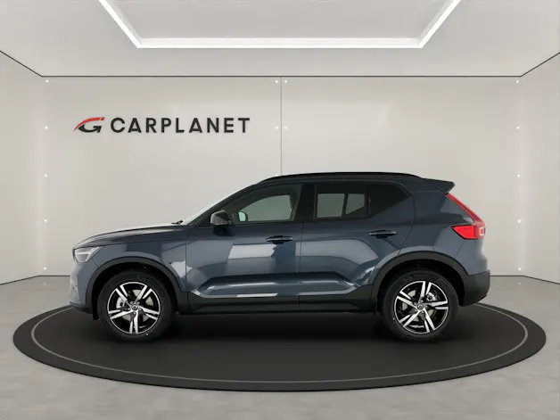 VOLVO XC40 2.0 B3 MH Plus Dark