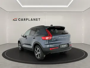 VOLVO XC40 2.0 B3 MH Plus Dark