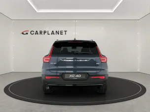 VOLVO XC40 2.0 B3 MH Plus Dark