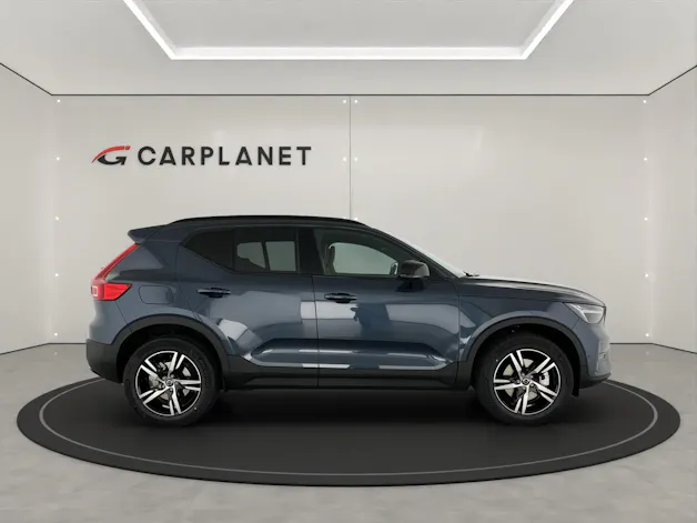 VOLVO XC40 2.0 B3 MH Plus Dark