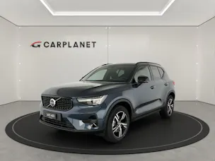 VOLVO XC40 2.0 B3 MH Plus Dark