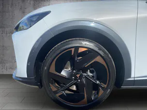 CUPRA Tavascan VZ Adrenaline 4D