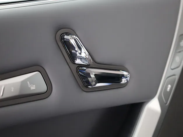 BMW iX xDrive60