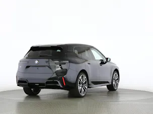 BMW iX xDrive60