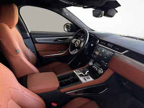 https://vehicle.imgix.net/4454473/ddca53f9-c5c0-4450-9dbc-860541417c20.jpg