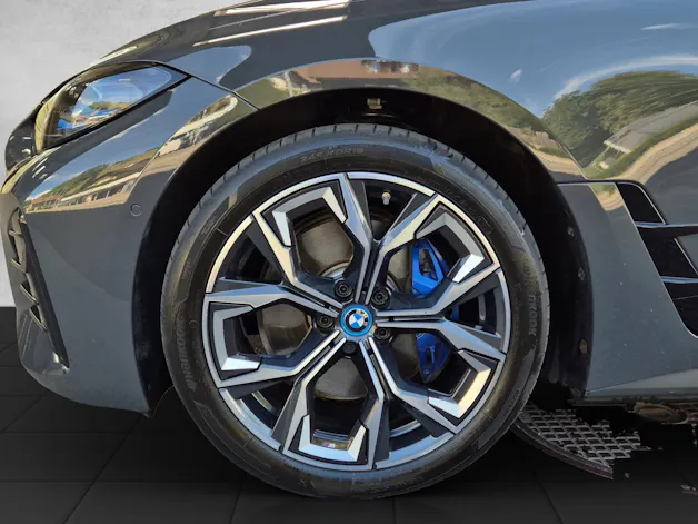 BMW i4 eDrive40