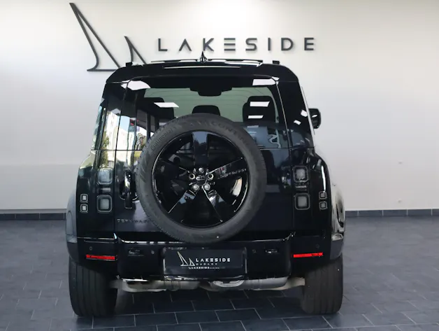Land Rover Defender 110 3.0 D I6 350 X-Dynamic HSE