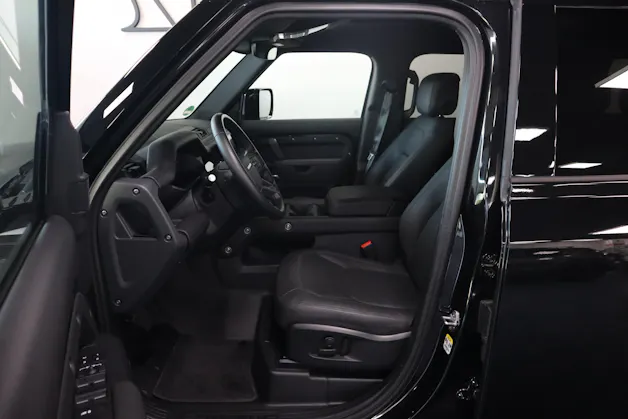 Land Rover Defender 110 3.0 D I6 350 X-Dynamic HSE