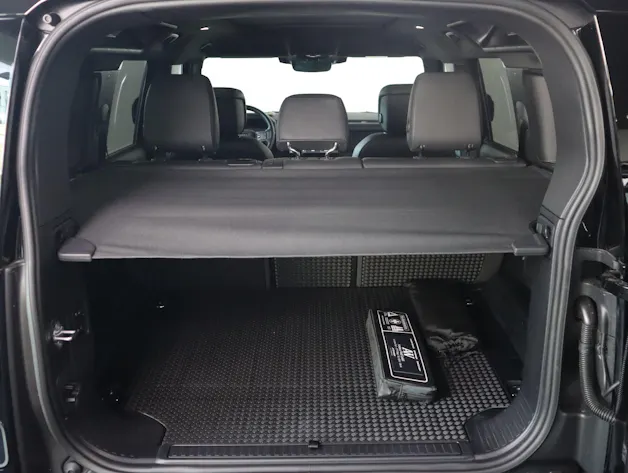 Land Rover Defender 110 3.0 D I6 350 X-Dynamic HSE